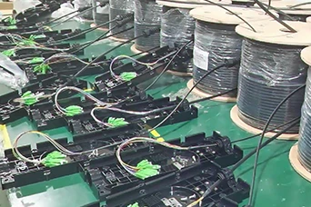 Producci&oacute;n de CAJA de terminal de servicio multipuerto (MST) para exteriores a prueba de agua de 12