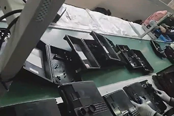 L&iacute;nea de montaje 1 de cajas de distribuci&oacute;n de divisores de terminales FTTH