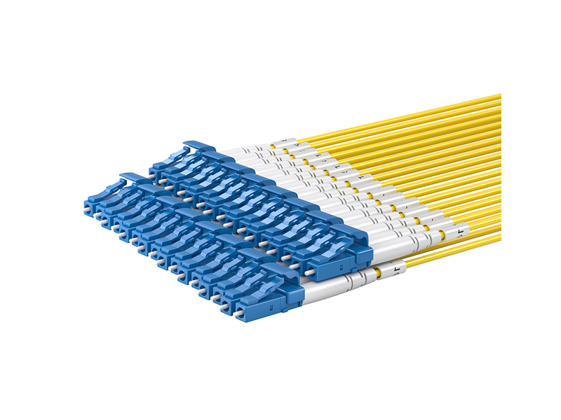 MPO/APC hembra-8x DLC monomodo (SM) 16 n&uacute;cleos Arneses MPO/MTP Cables de conexi&oacute;n en abanico
