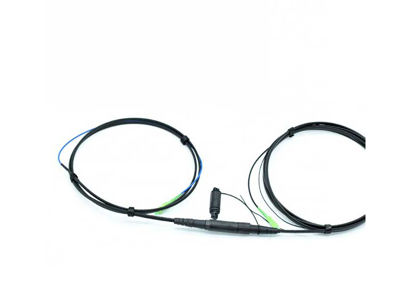 Conector H SCAPC de entrada Recept&aacute;culo de l&iacute;nea Optitap hembra a SCAPC con cable plano de 4,5 x 8,1 mm.