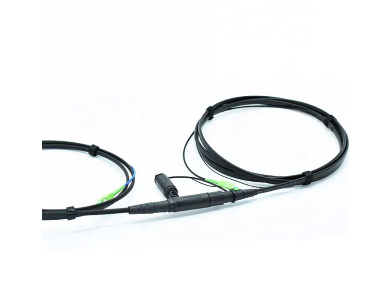 Conector H SCAPC de entrada Recept&aacute;culo de l&iacute;nea Optitap hembra a SCAPC con cable plano de 4,5 x 8,1 mm.