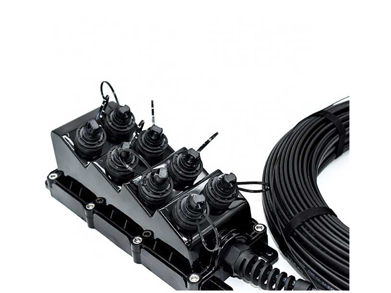 Terminal de servicio multipuerto de 8 puertos con cable alimentador de 8 fibras preterminado, localizable o diel&eacute;ctrico, disponible de 50 a 2000 pies
