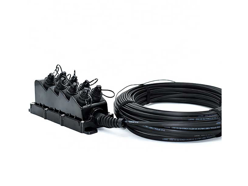 Terminal de servicio multipuerto de 8 puertos con cable alimentador de 8 fibras preterminado, localizable o diel&eacute;ctrico, disponible de 50 a 2000 pies