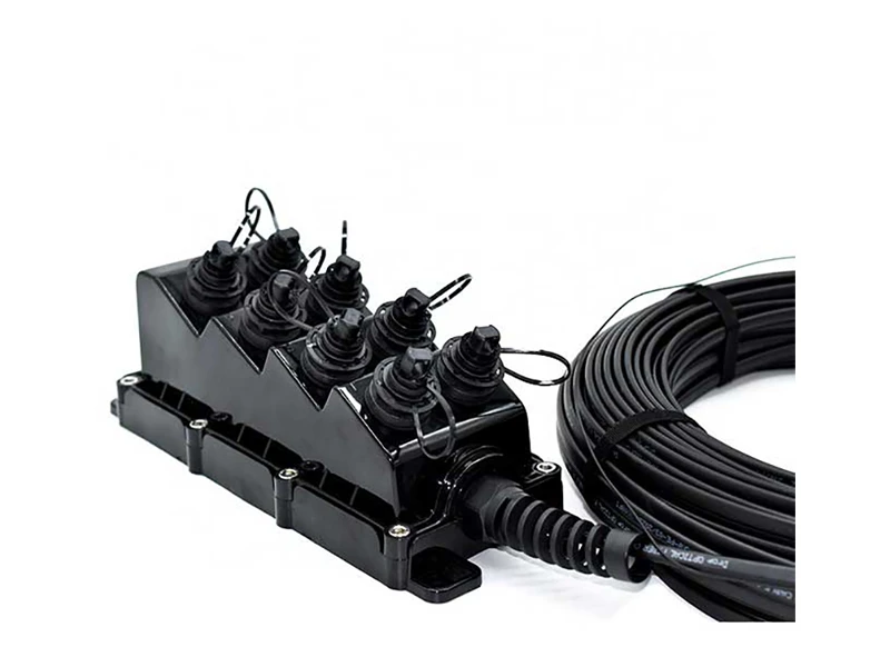 Terminal de servicio multipuerto de 8 puertos con cable alimentador de 8 fibras preterminado, localizable o diel&eacute;ctrico, disponible de 50 a 2000 pies