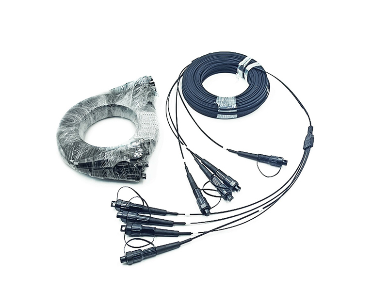 Latiguillos a&eacute;reos de 4 n&uacute;cleos de 2,0 x 5,0 mm con huawei mini conector sc waterproff