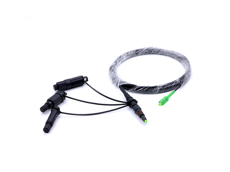 Conjunto de cable de fibra &oacute;ptica tipo puente con conector endurecido monomodo SC APC resistente al agua IP68 3 en 1
